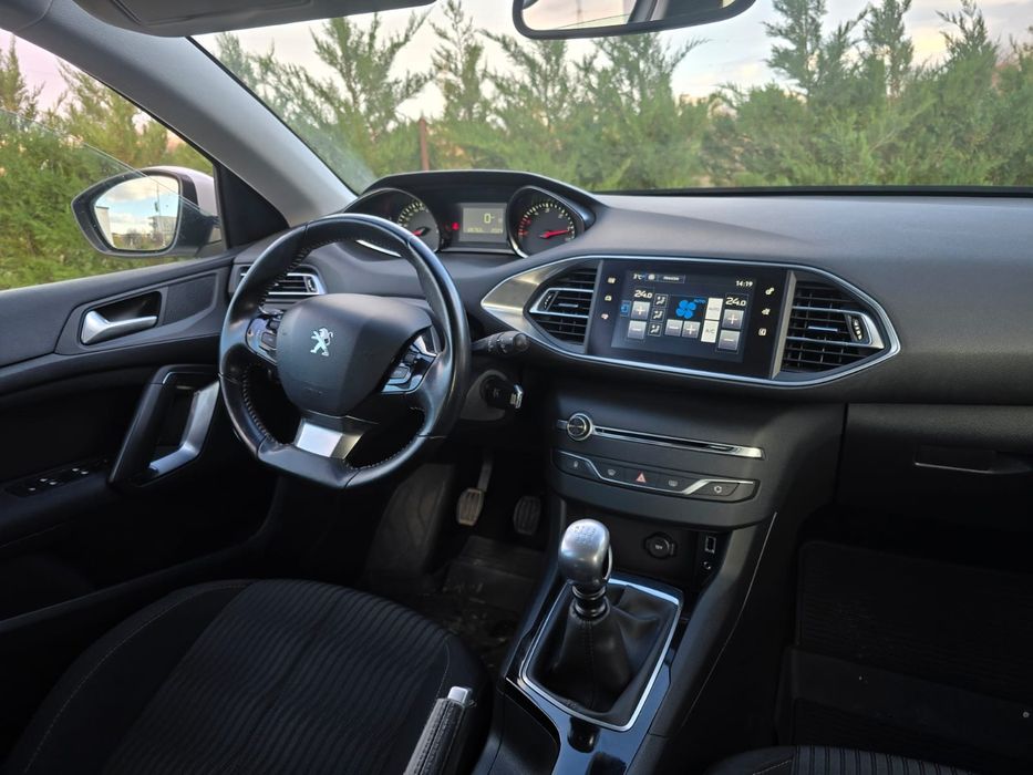 Vând Peugeot 308,1.6HDI,fab.2017,euro 6,105.000km,de nou in Romania.