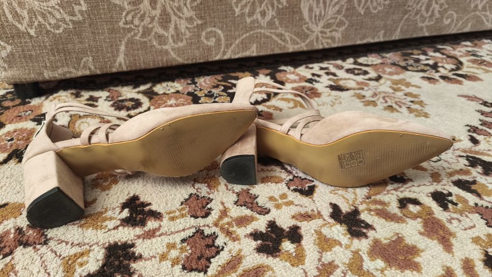 Pantofi cu toc,nude,38