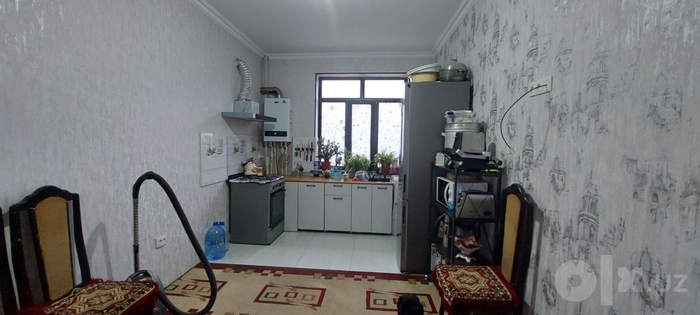 4/2-3/3. Квартира -дуплекс, 102 м². Дом кирпич. Сергели, мах. Согдиана