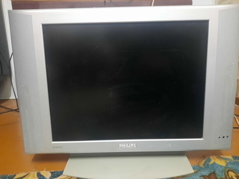 Televizor ploski analogovy