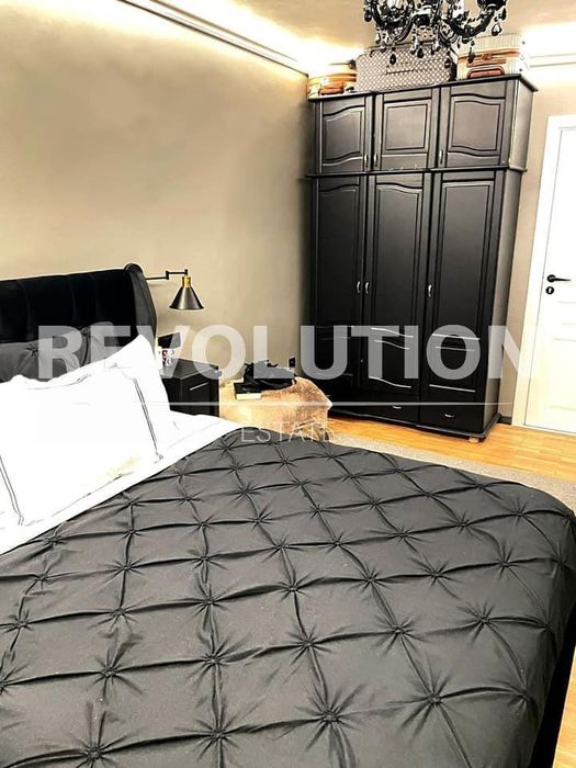 Дава се под наем Тристаен апартамент в Варна, ВИНС - 82 кв.м за 700 € - Снимка #3