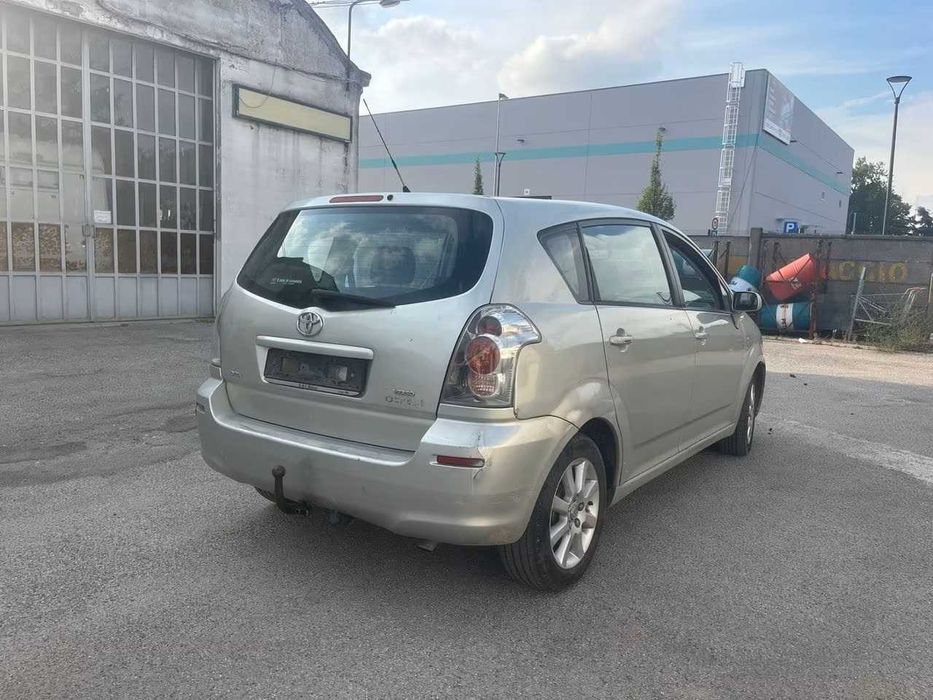 Toyota Corolla Verso 2.0d4d На Части !!!