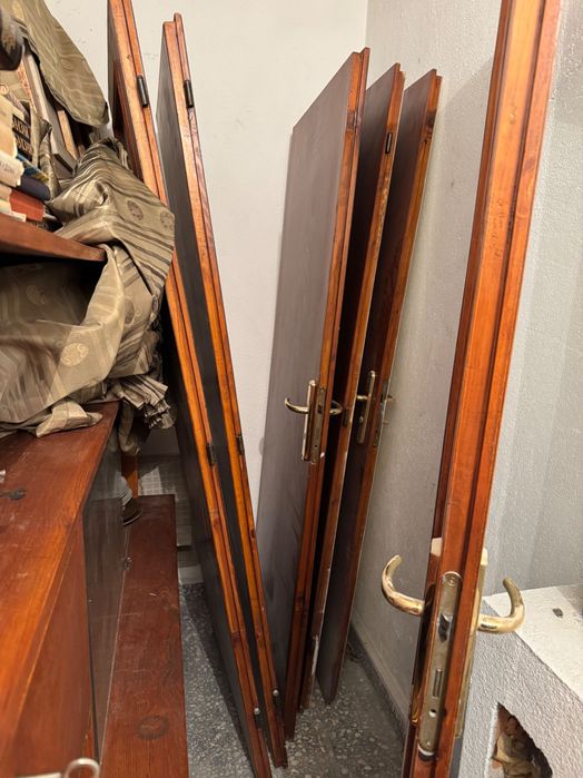 Продавам интериорни врати