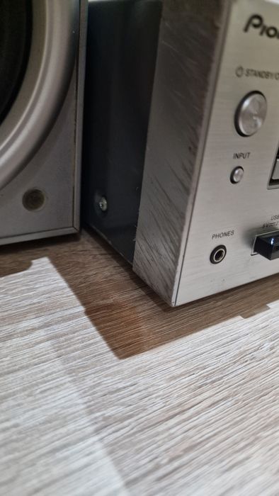 De vanzare Pioneer X-HM20 cu boxe.