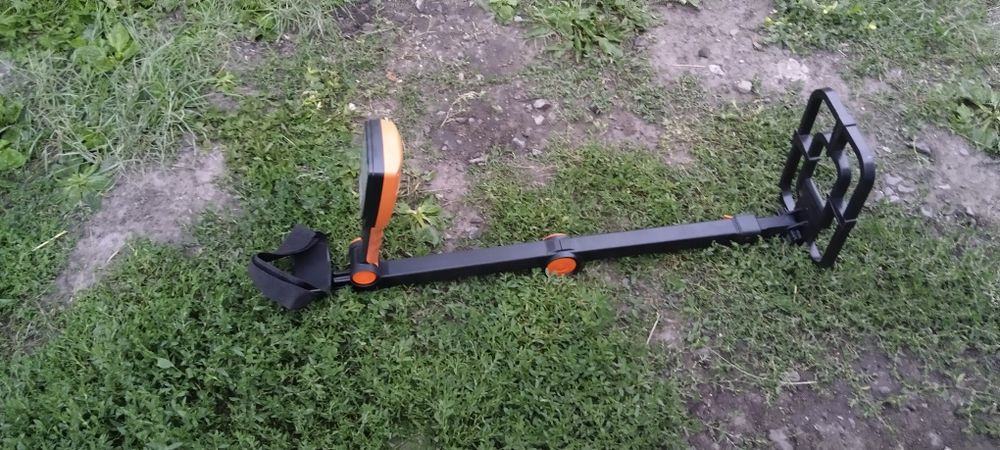Продам металоискатель новый