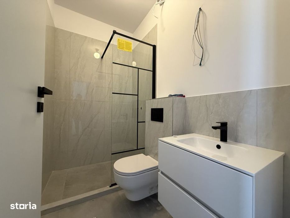 Apartament Decomandat - ST 41,7MP I Balcon I Parcare - Tineretului