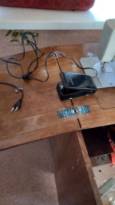 Швейная машина чайка 142м