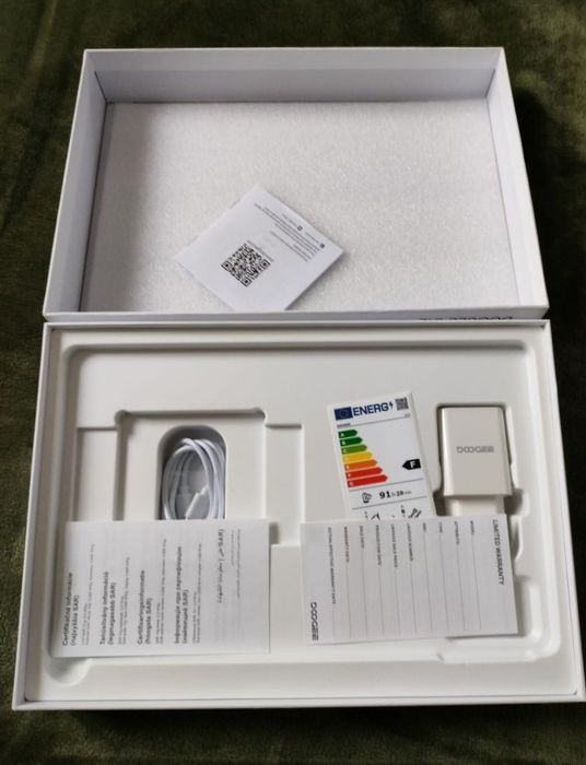 Tabletă Doogee 12" 24GB RAM 128GB