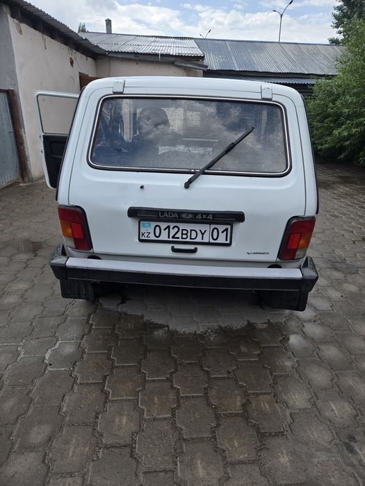 Нива 21214 . Продам