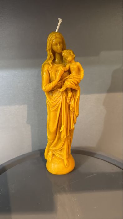 Свещи от чист пчелен восък