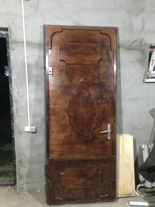 Продам входной дверь