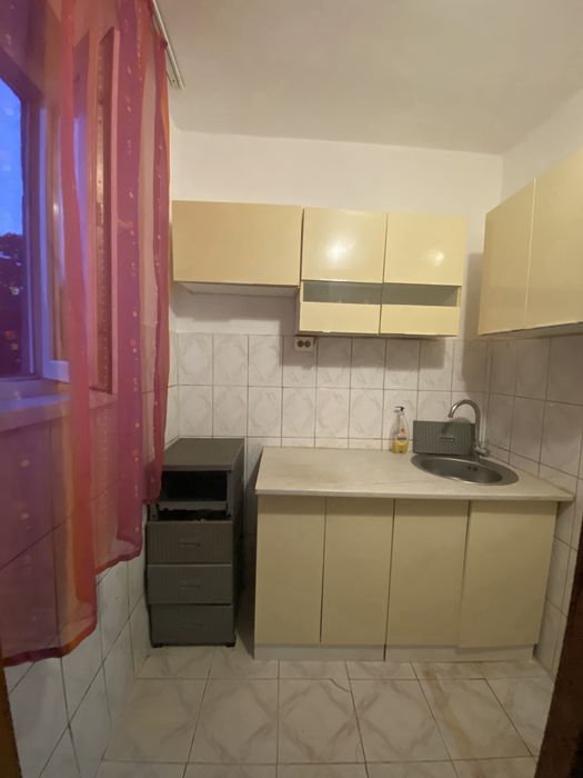 Închiriez apartament 2 camere
