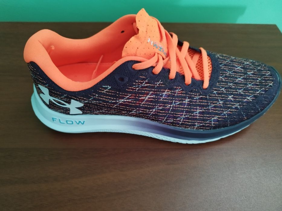 Кроссовки under armour