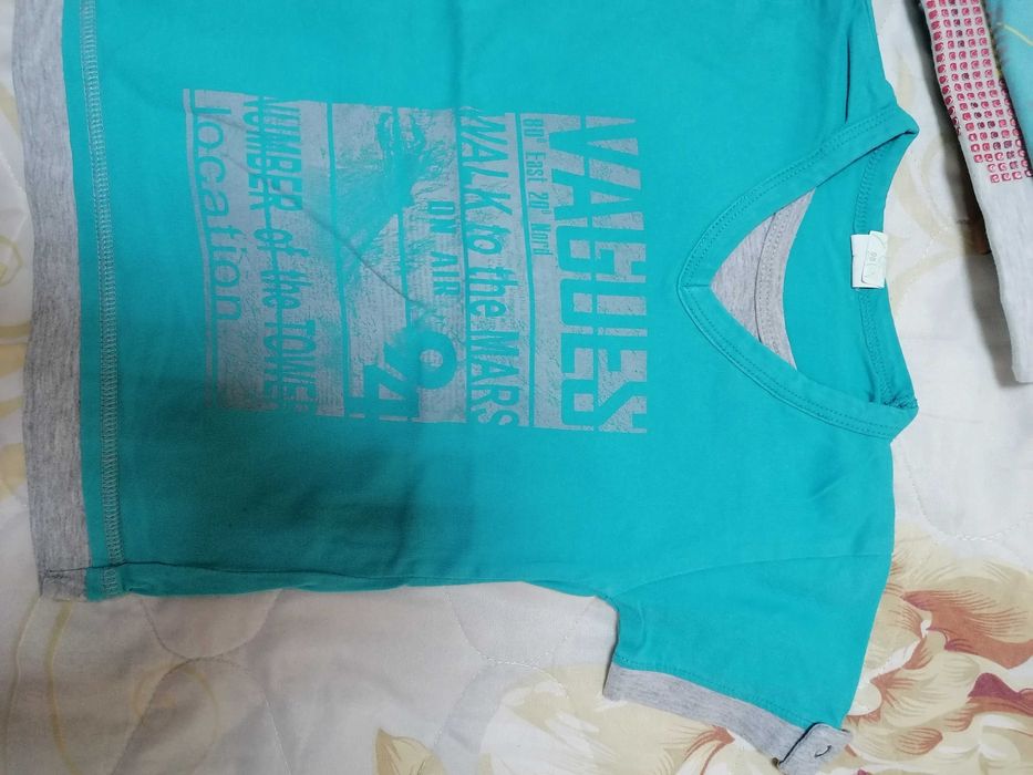 Тениски момче, размер до 110 Детско яке 10 лв, размер 104-110