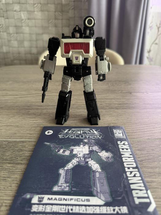 Transformers Deluxe Class