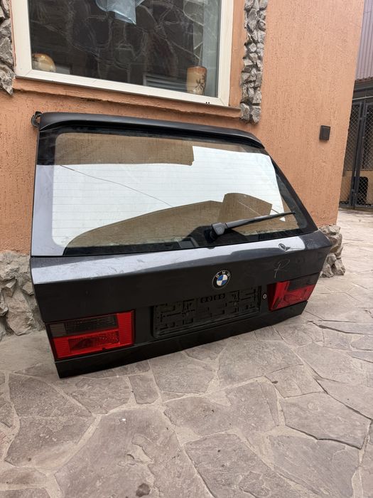 Крышка Багажника (универсал) на BMW e34