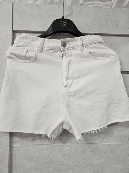 Джинсовые шорты для девочки. 12-13 лет.