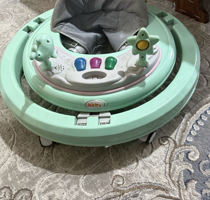 Hadinok - bolalar yurishi uchun qulay moslama