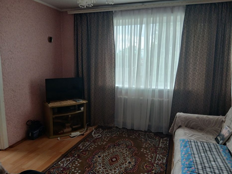Продам полуторную квартиру