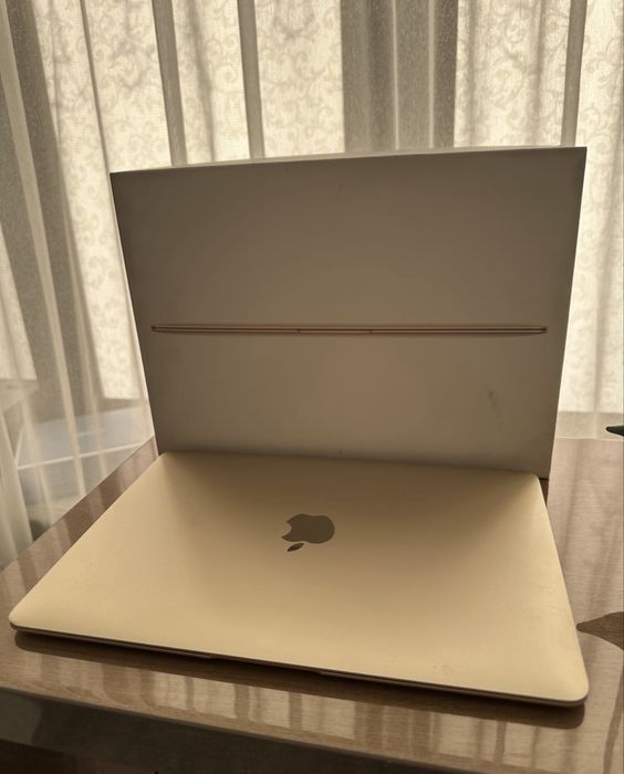 MacBook 12” Retina Gold, 8GB/512GB