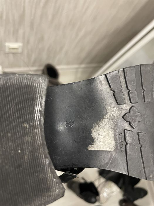 Продам казаки 36 размер