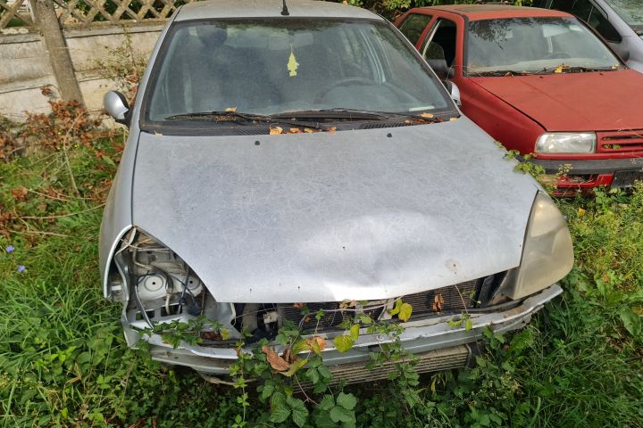 Lampa / Tripla stop dreapta pe hayon Renault Clio a 2-a generatie