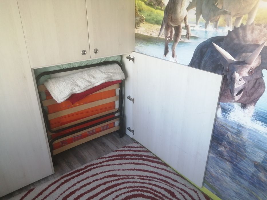 Компактно обзавеждане за малка детска стая