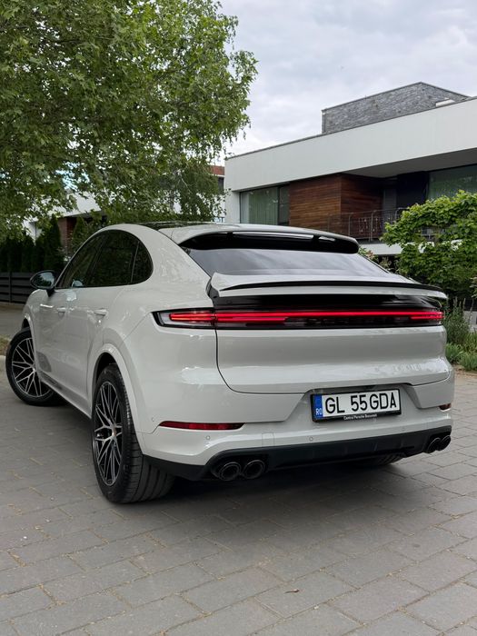 PORSCHE Cayenne Coupe 2025 — imagine 5