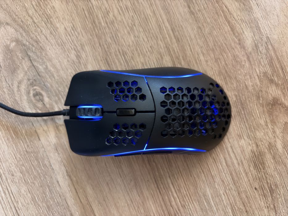Геймърска мишка Glorious Model D
