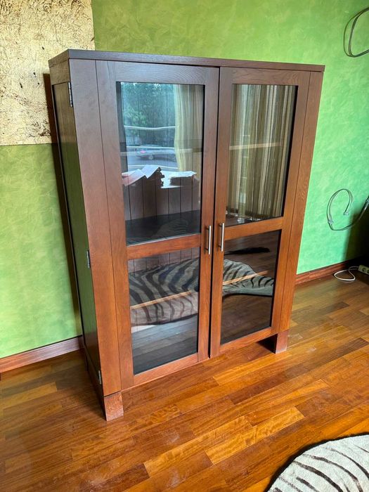 Dulap din lemn cu vitrină – 108 × 38 × 150 cm
