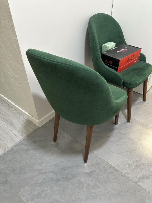 Мягкий стул зеленого цвета