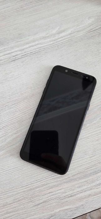 Самсунг А6 сотилади