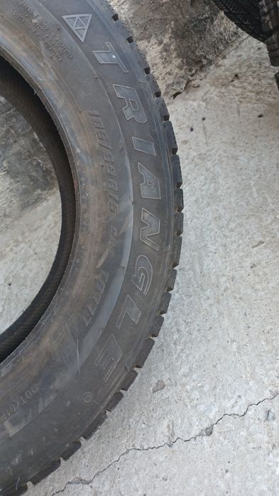 Продаётся зимние покрышки лепучки