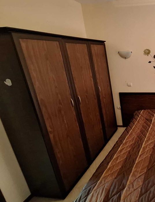 Гардероб масивен