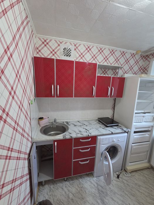Кухонный гарнитур 1,6м