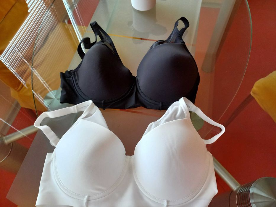 Сутиен с банели размер 75 С 2бр.нови