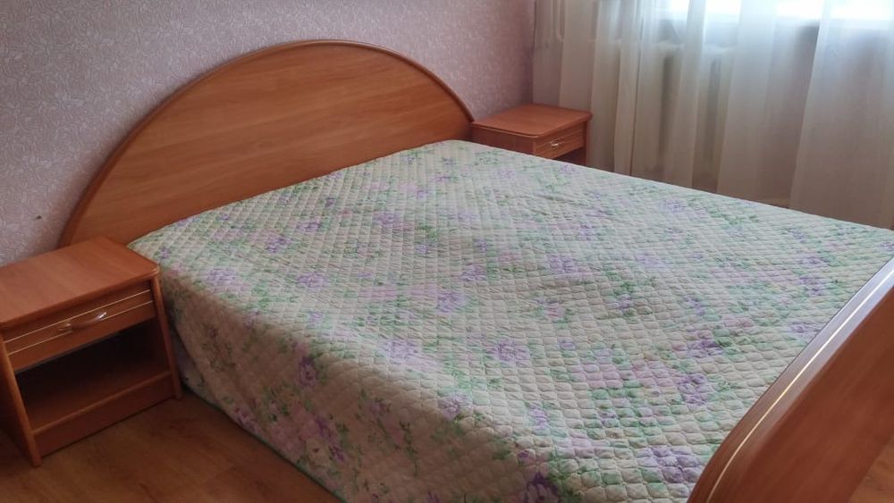 Продам спальный гарнитур
