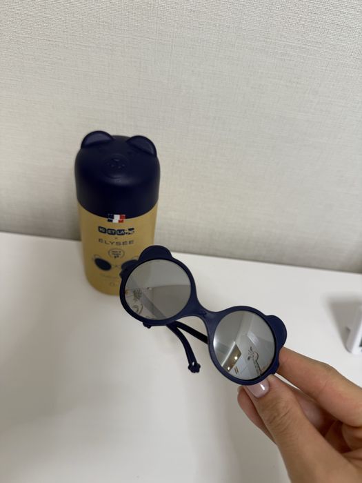 Бебешки слънчеви очила в тъмносин цвят