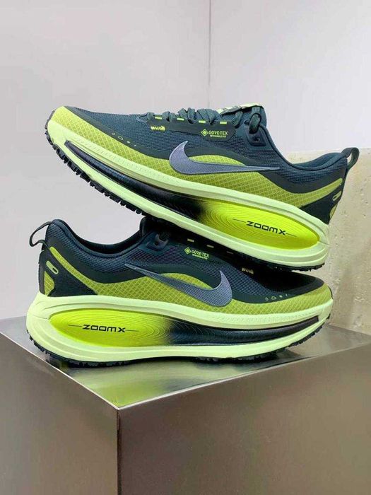 Продавам нови мъжки маратонки Nike Vomero 18 GTX Seaweed Light Liquid Lime