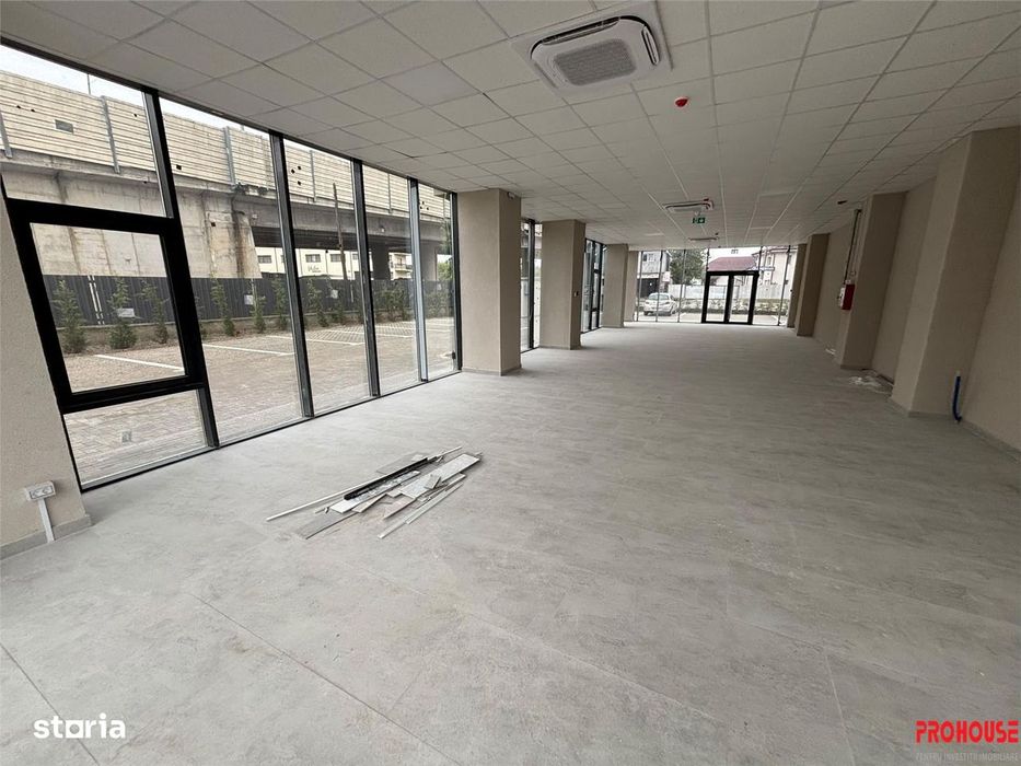 Spațiu comercial modern 155 mp, la cheie, cu două intră