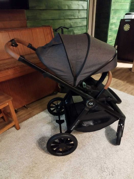 Детская прогулочная коляска Tomix Prime