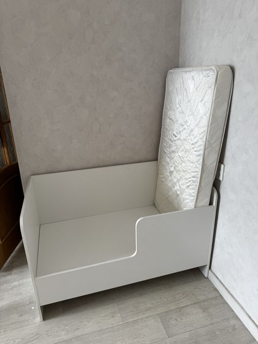 Продам детскую кроватку 120*70