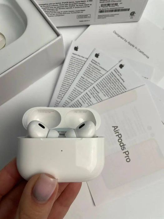Наушники, AirPods
