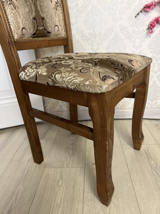 Продам стулья из дерева