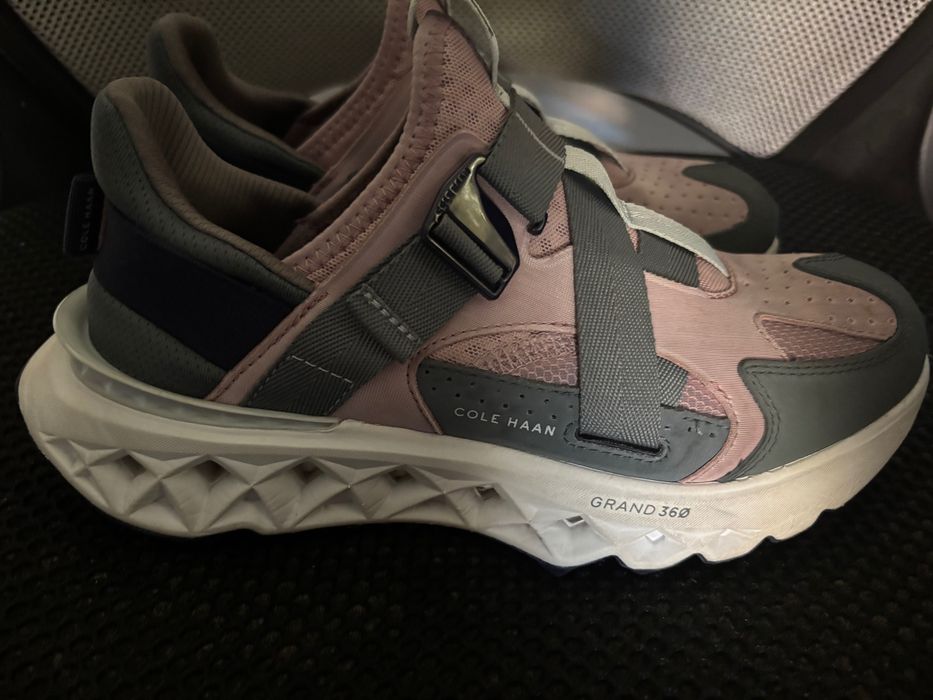 Женские кроссовки Colehaan