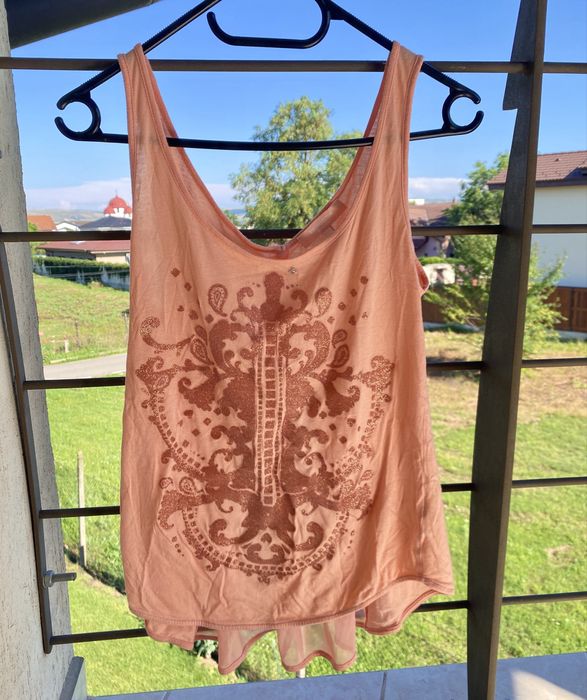Top cu detalii strălucitoare, Bershka, mărimea M. Nou