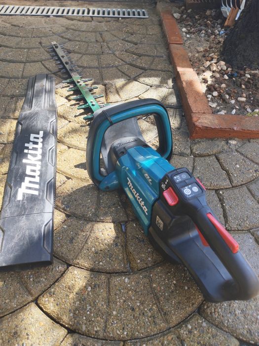 Foarfeca gard viu Makita 18v