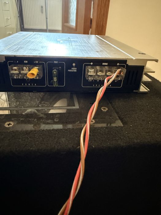 Vand subwoofer+ statie