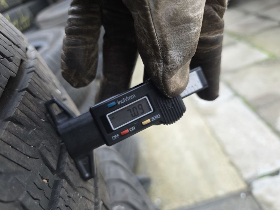 2бр Всесезонни гуми за Бус 225 65 16С - Continental- DOT 2023