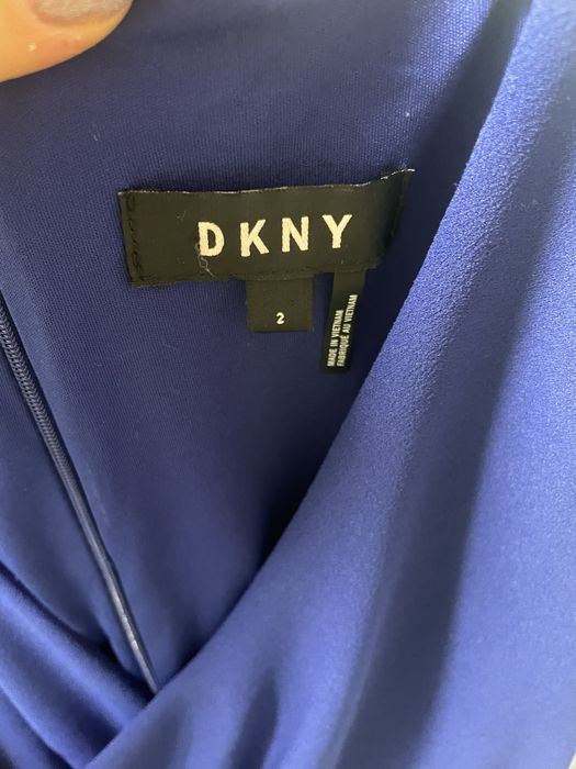 Рокля Boss DKNY Kensol стил Гетсби с пайети